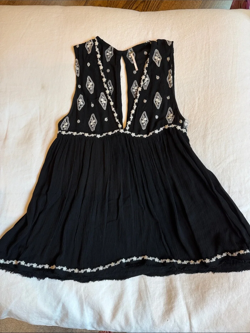 Free People Black Sleeveless Embroidered V-Neck Tunic